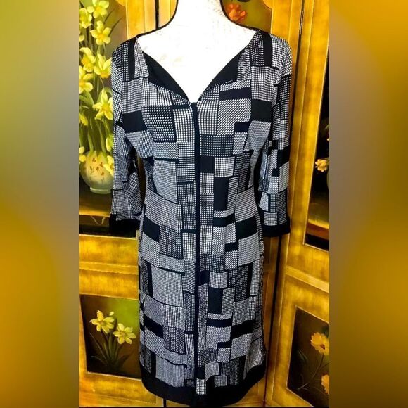 Purple Rain Women's Black White 3/4 Sleeve Geometric Print Dress - Size S - Picture 1 of 7